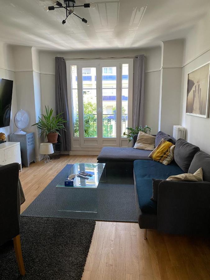 Appartamento Grand F2 Avec Vue Sur La Maison De Georges Brassens Parigi Esterno foto